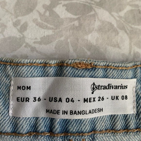 Stradivius High-Rise Distressed Mom Fit Denim Shorts - Picture 4 of 4